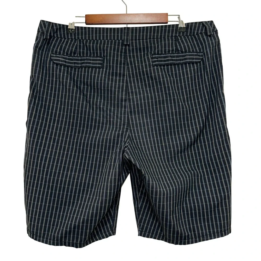 Tommy Bahama‎ Relax Shorts Mens 36 Black Plaid Grid Pattern Casual Golf Outdoor